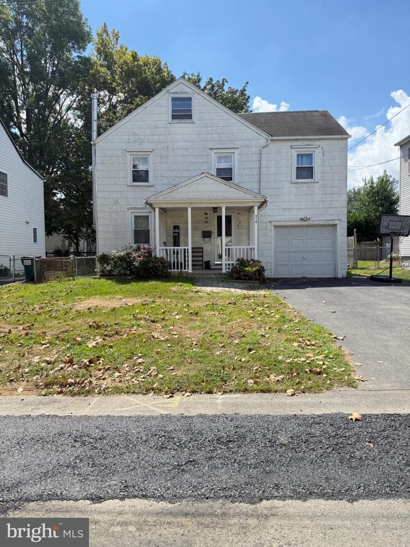 214 Pine Road photo 1