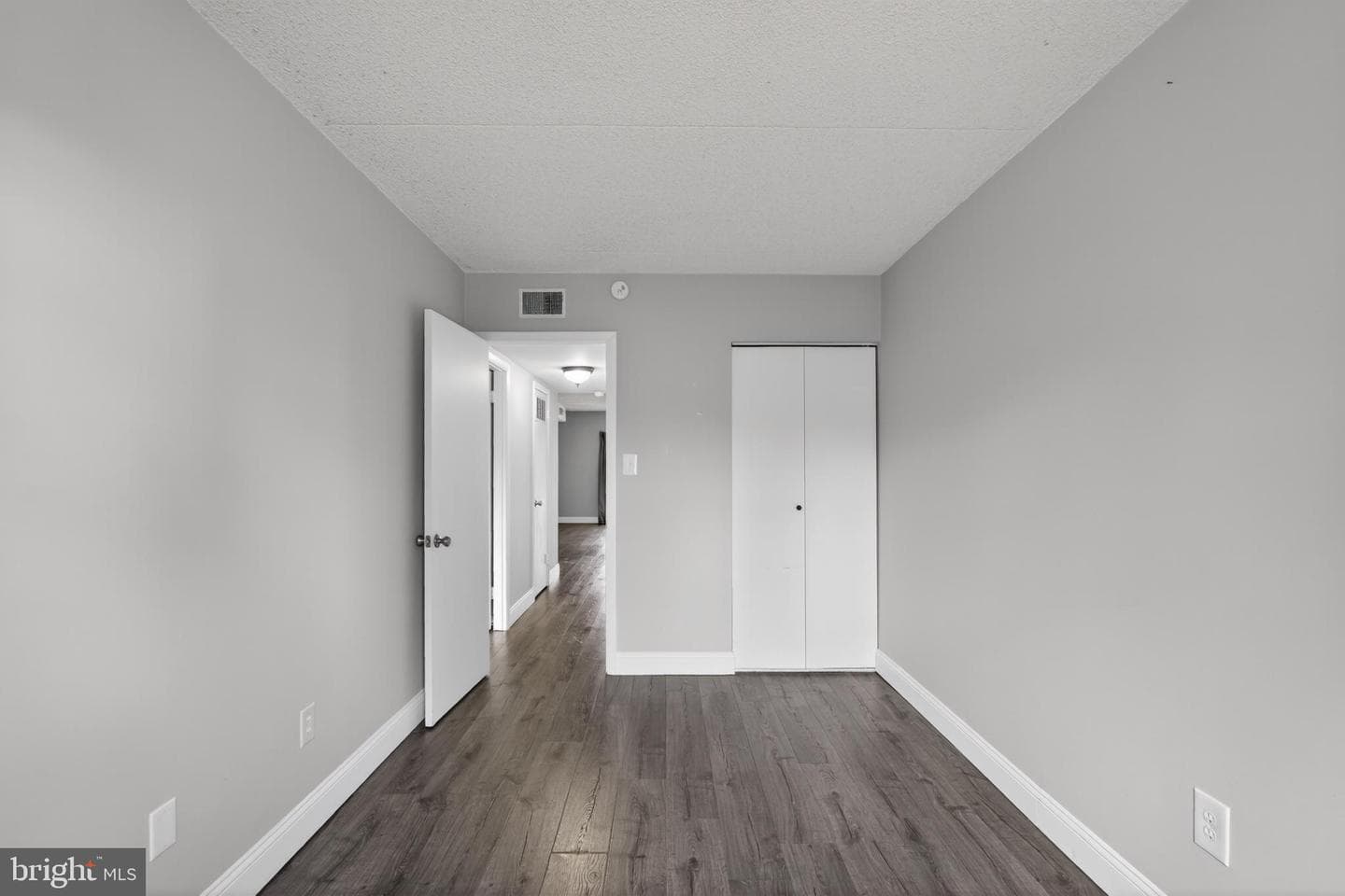 364 Saybrook Lane photo 11