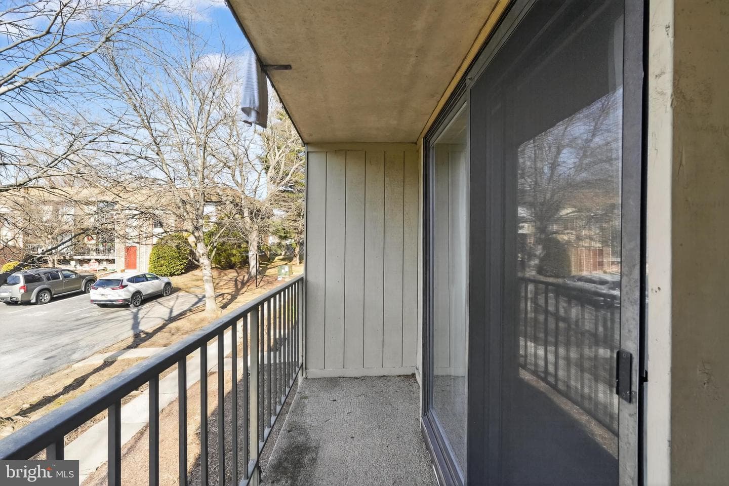 364 Saybrook Lane photo 2