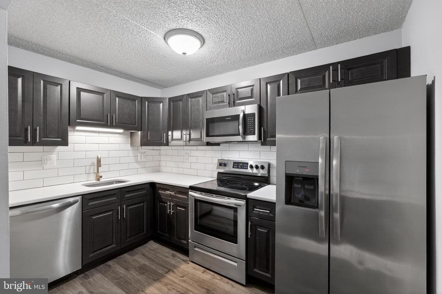 364 Saybrook Lane photo 4