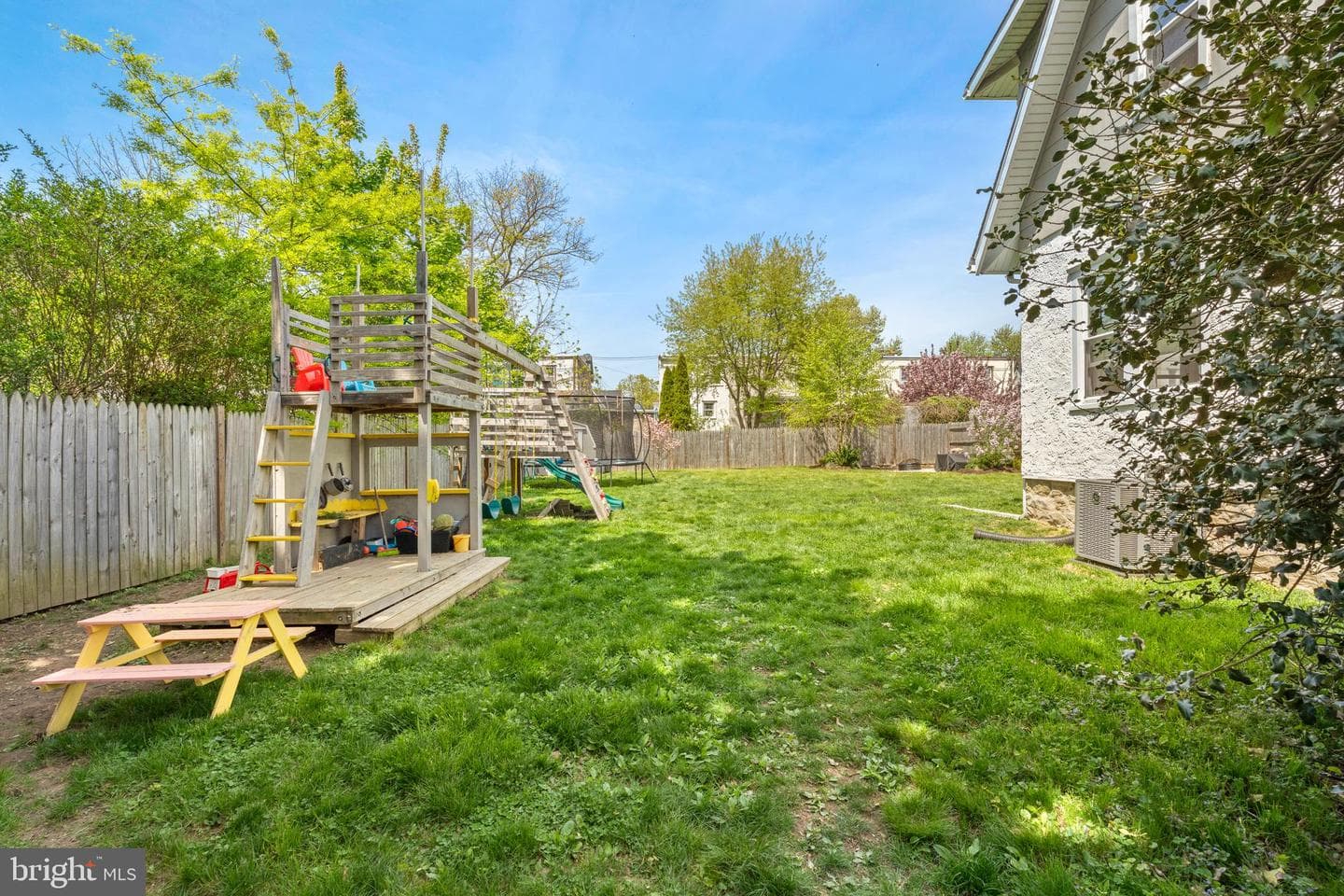 211 Drexel Avenue photo 28