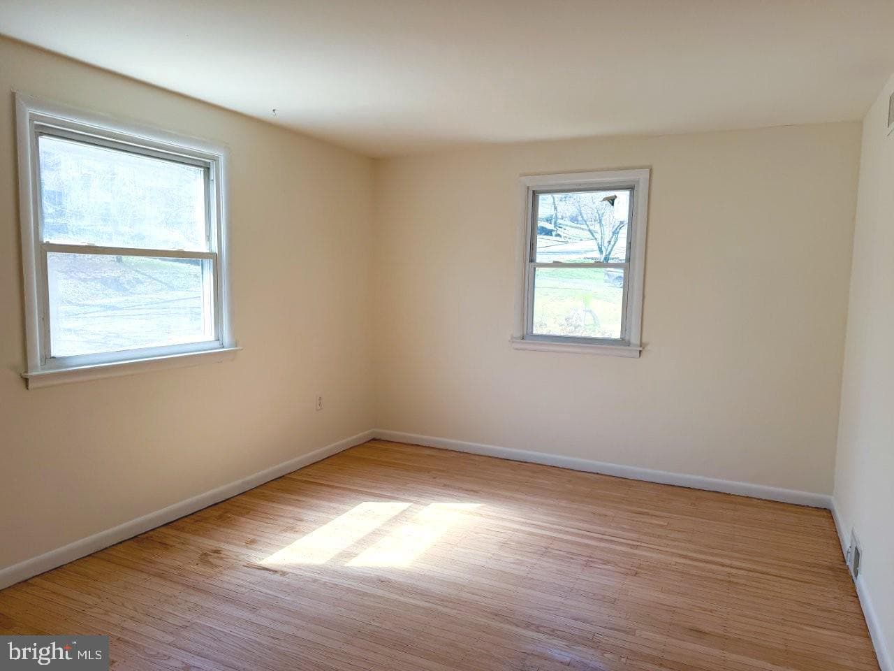 637 N Bishop Avenue photo 31