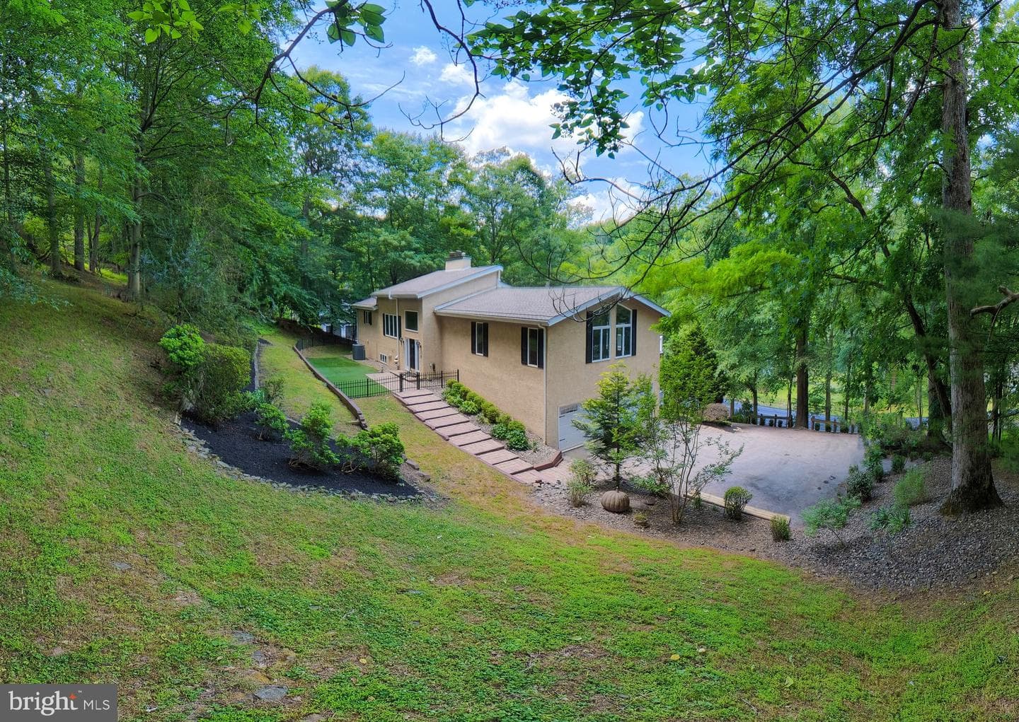 3300 Sawmill Road photo 33