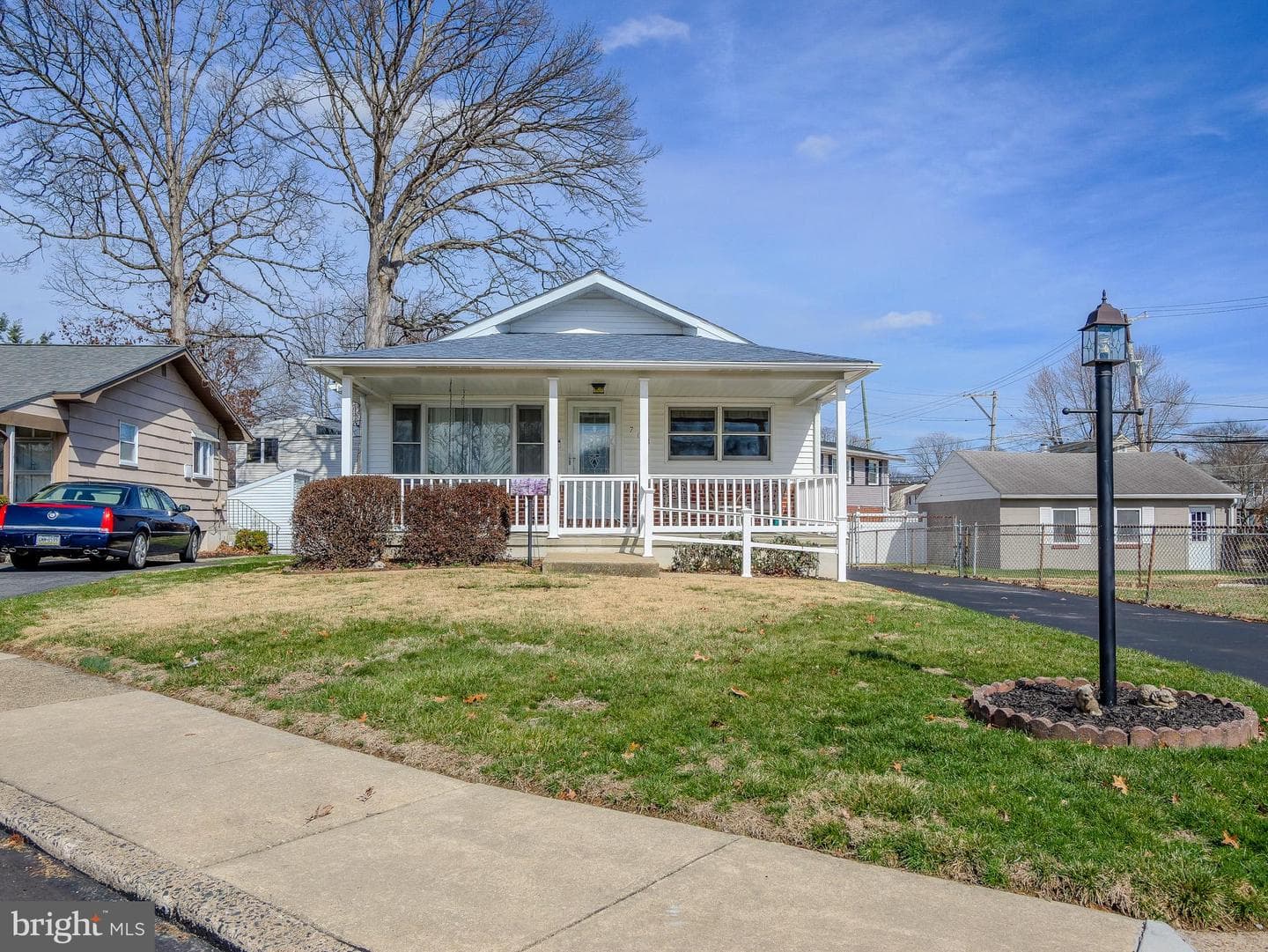 708 James Circle photo 3