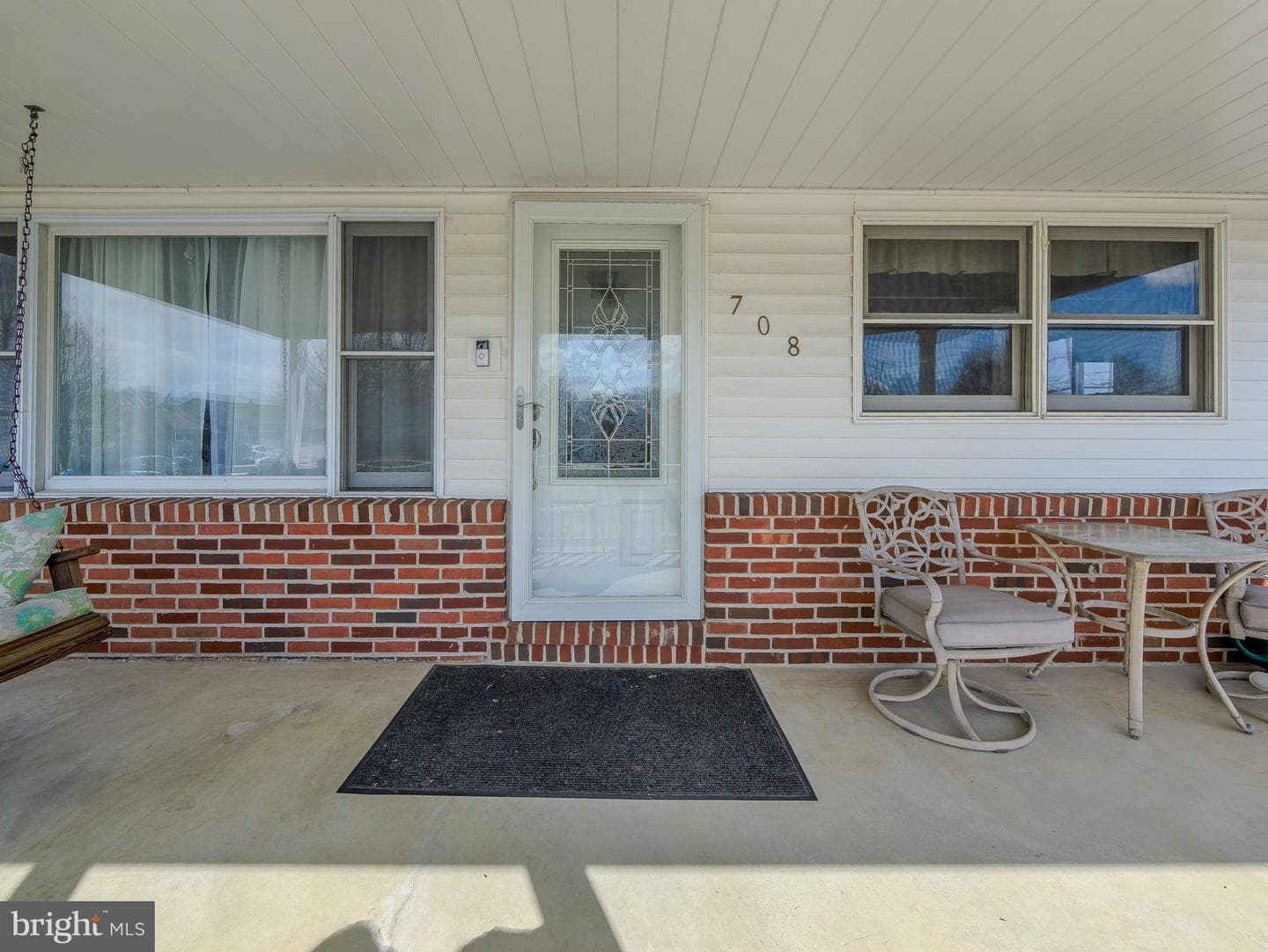 708 James Circle photo 4