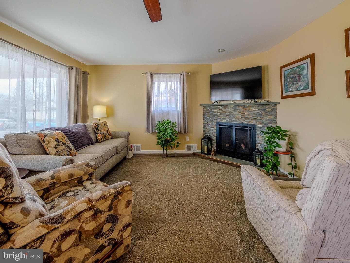 708 James Circle photo 9