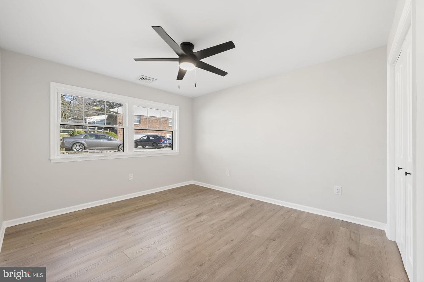 499 Collins Drive photo 54