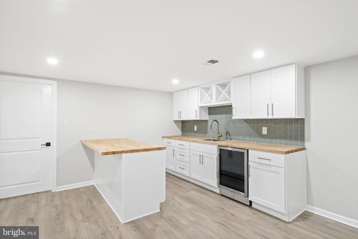499 Collins Drive photo 61