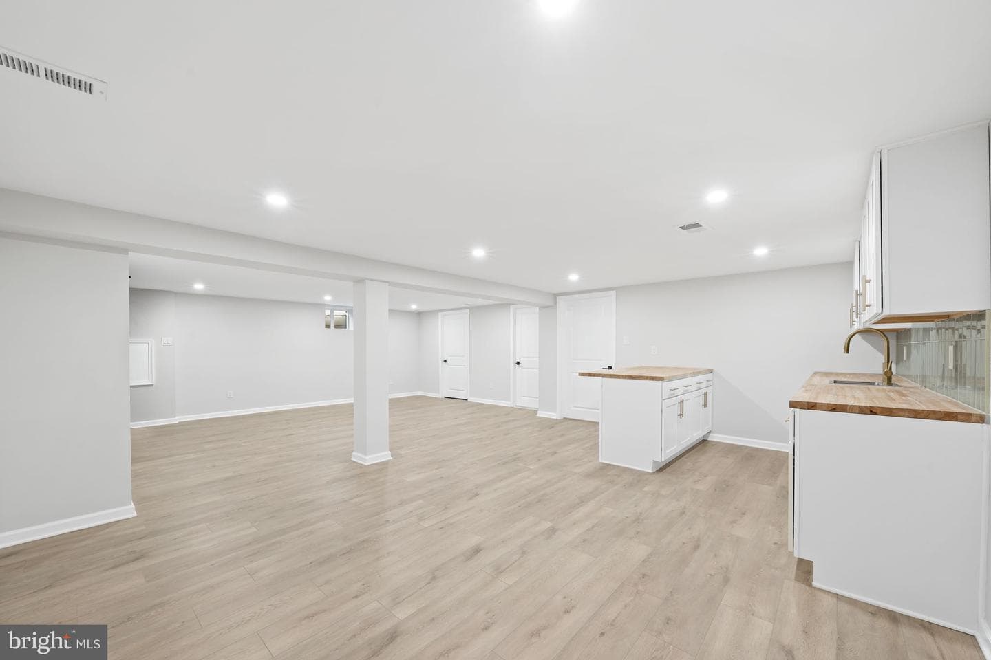 499 Collins Drive photo 69