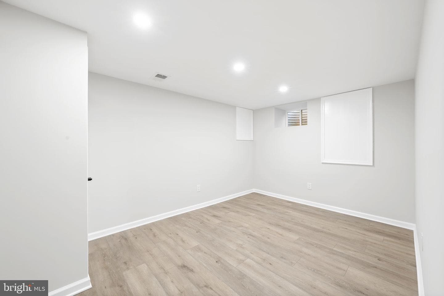 499 Collins Drive photo 70