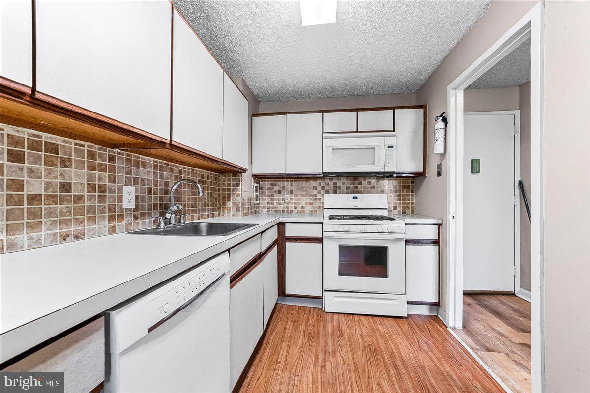 1030 E Lancaster Avenue #431 photo 10