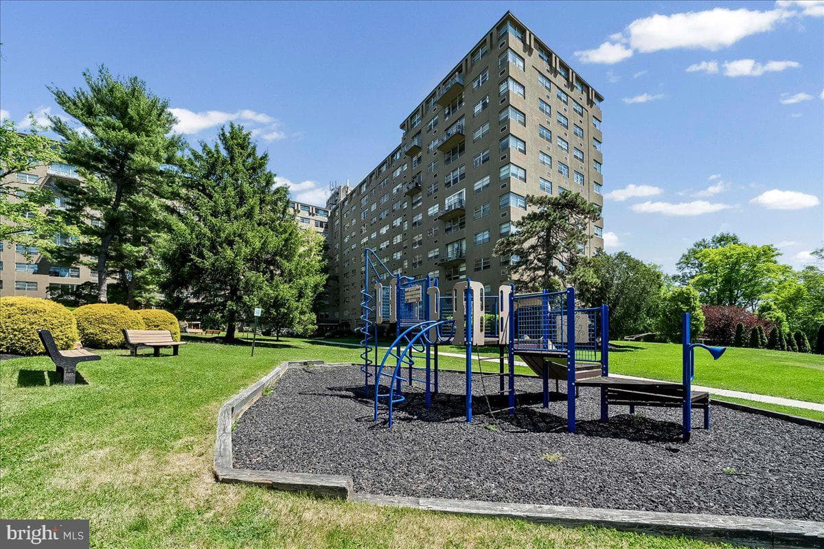 1030 E Lancaster Avenue #431 photo 23
