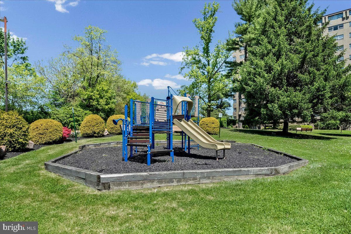 1030 E Lancaster Avenue #431 photo 24