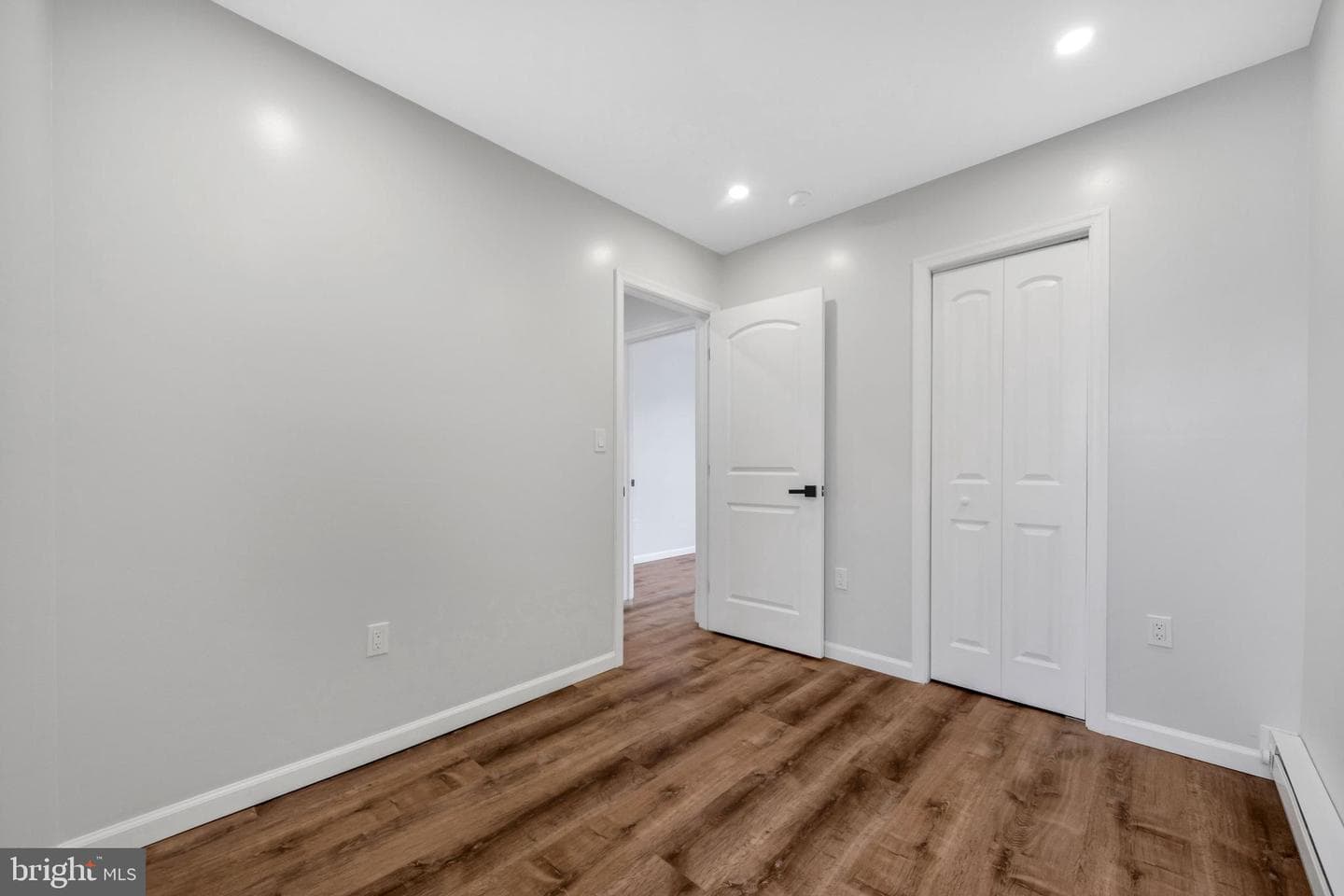 1119 Thomas Street photo 11