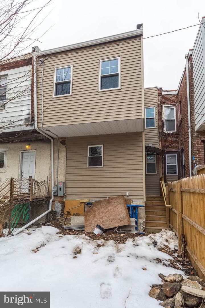 1119 Thomas Street photo 24