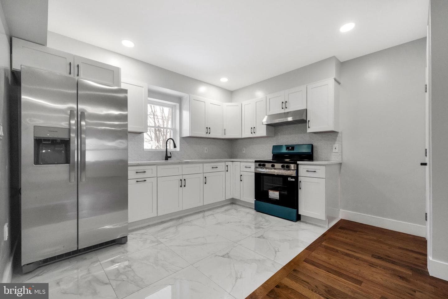 1119 Thomas Street photo 5