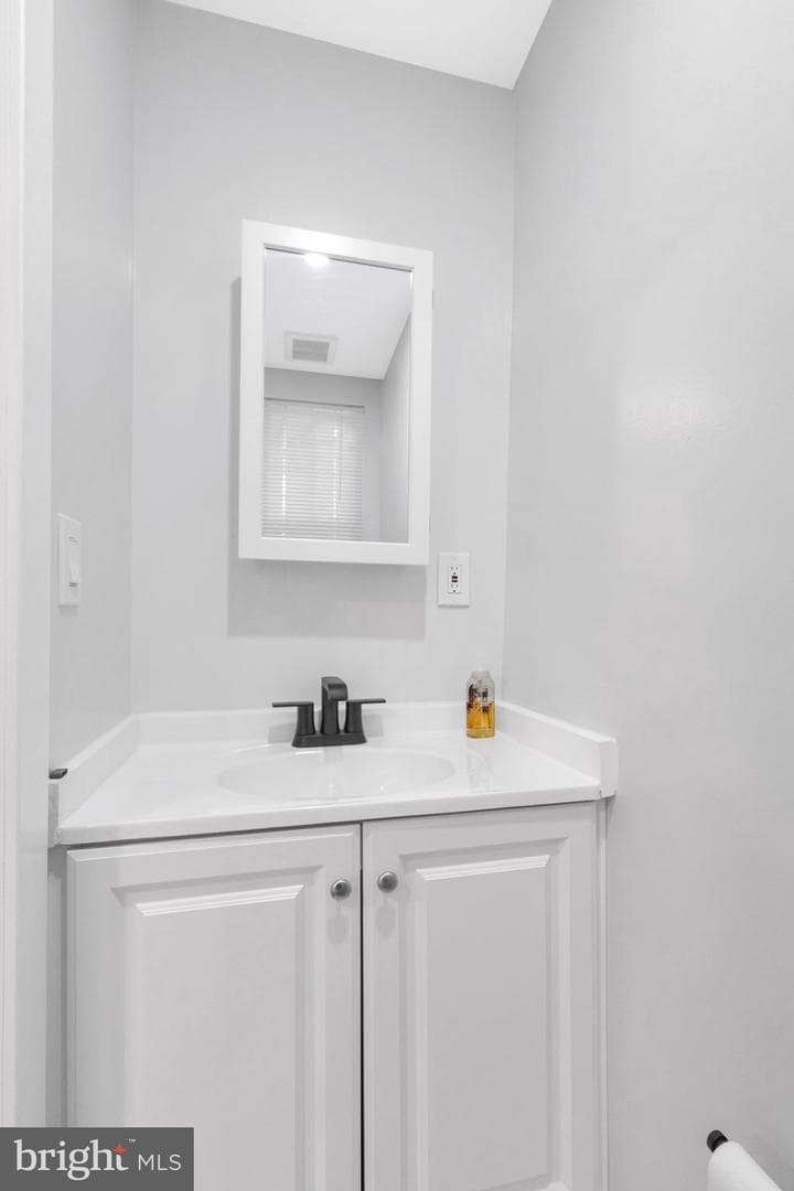 1119 Thomas Street photo 6