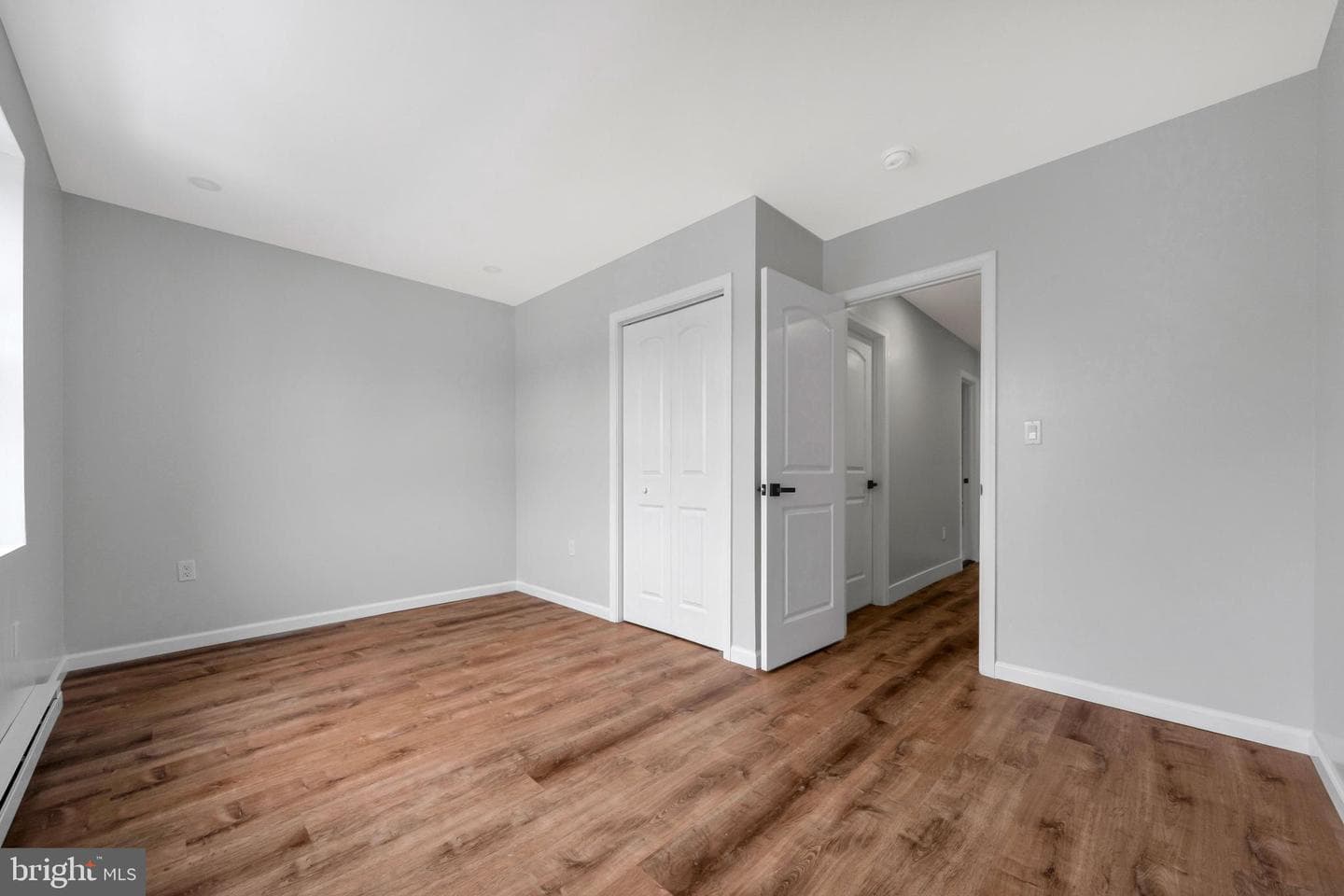1119 Thomas Street photo 9