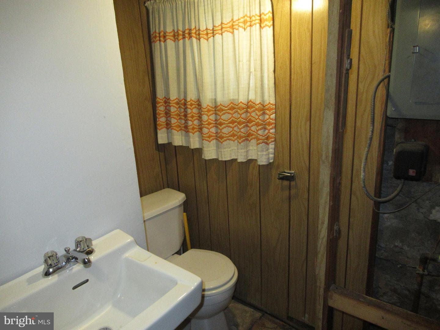 3832 Crest Road photo 36