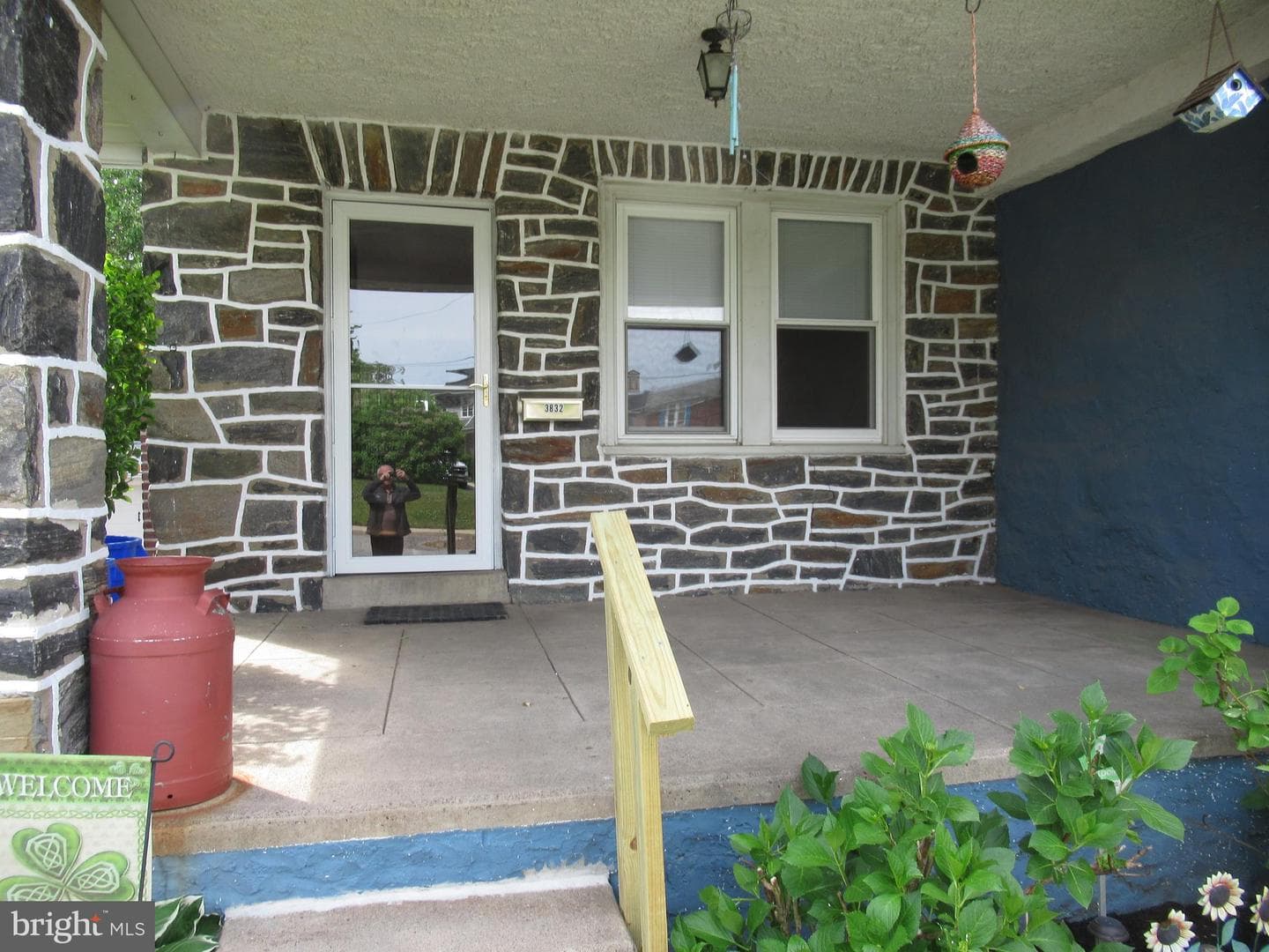 3832 Crest Road photo 4