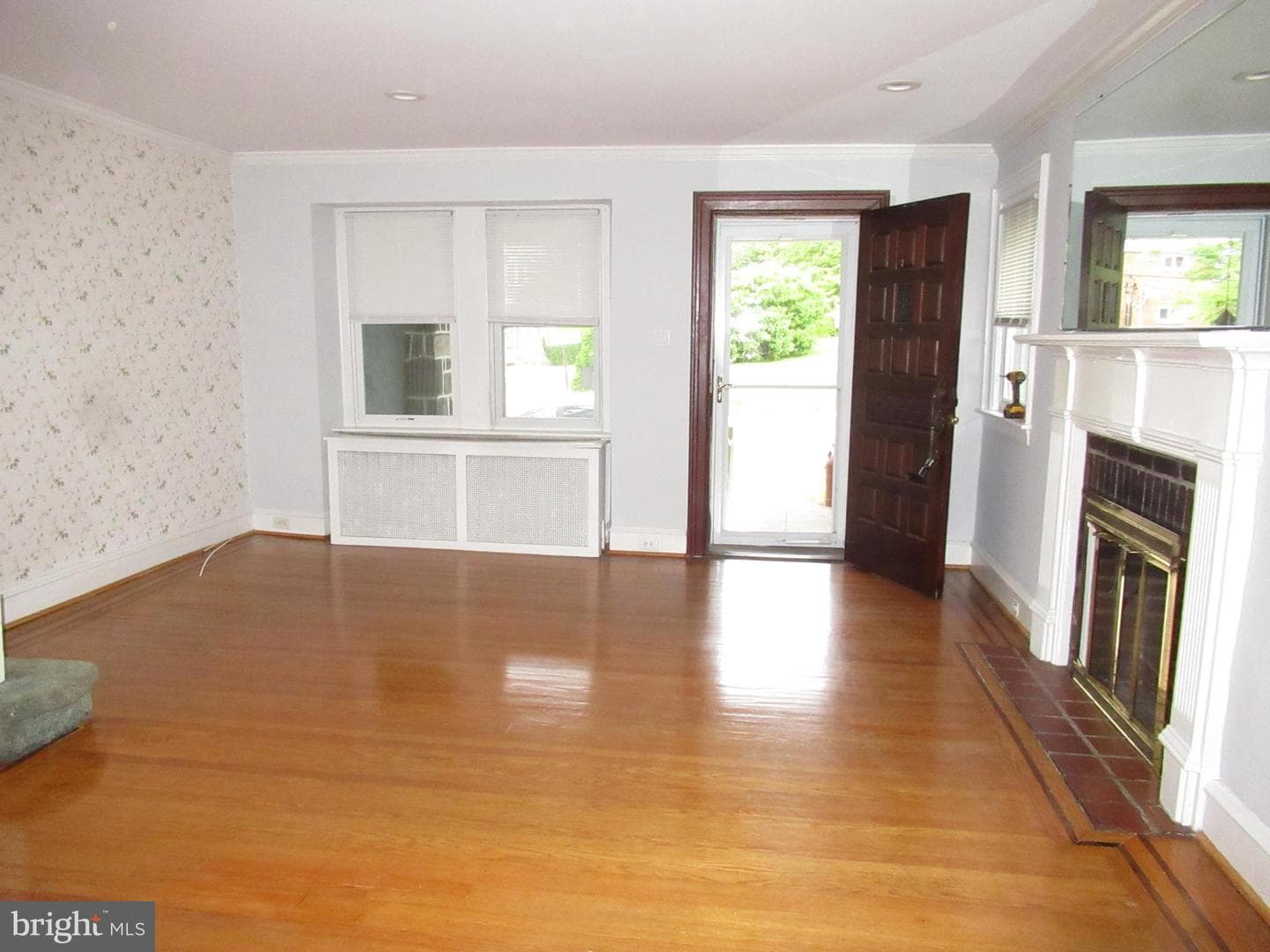 3832 Crest Road photo 5