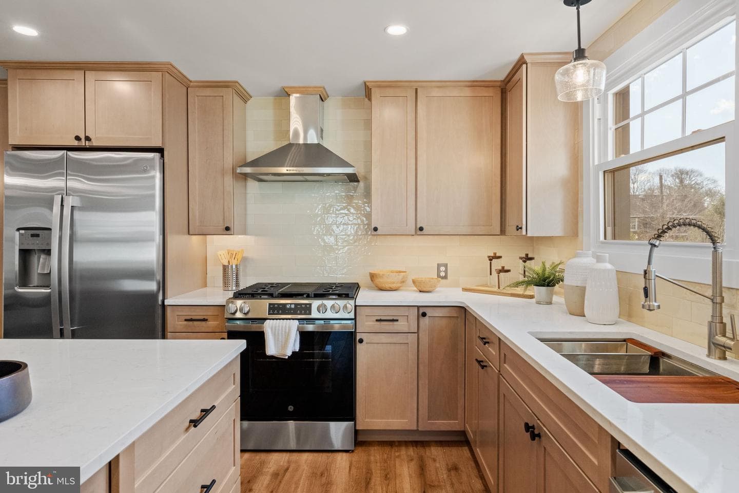 1439 Dorchester Road photo 12