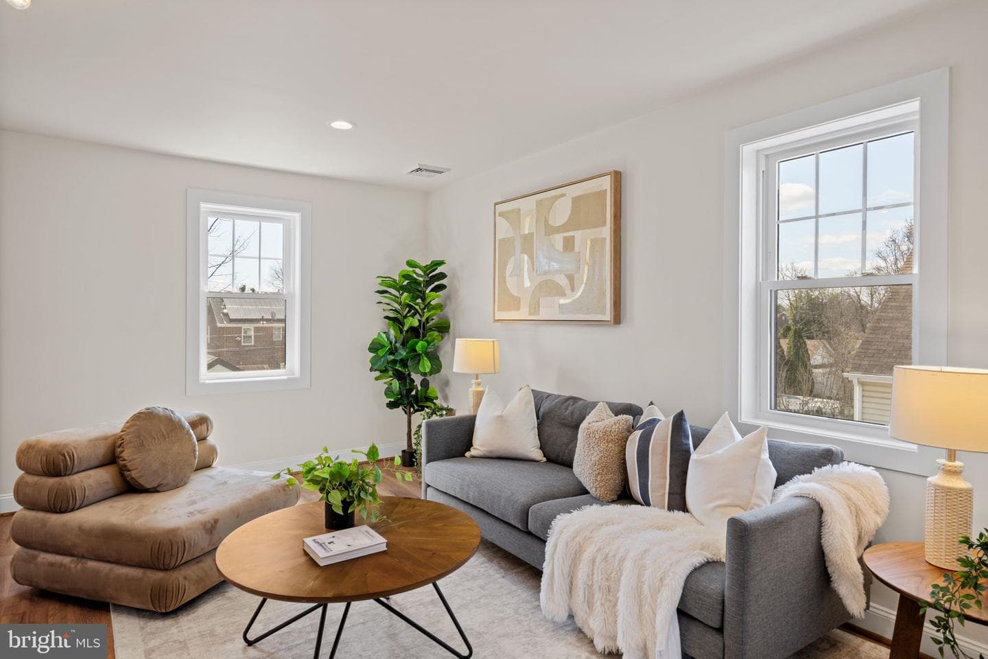 1439 Dorchester Road photo 28
