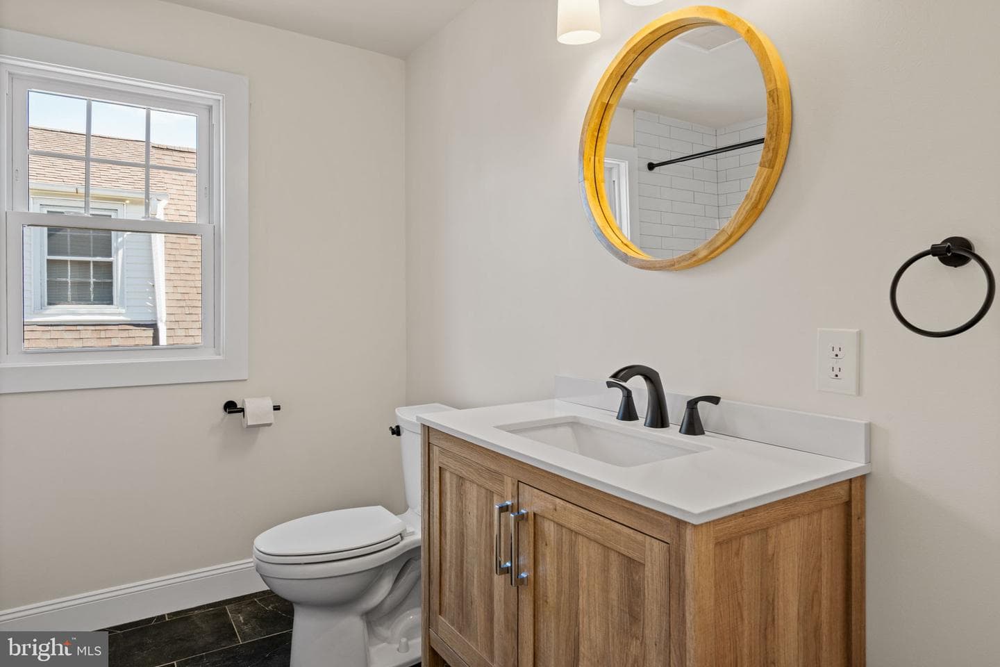 1439 Dorchester Road photo 43