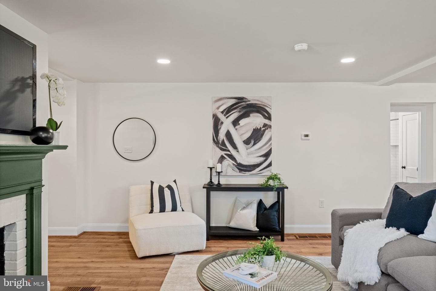 1439 Dorchester Road photo 6