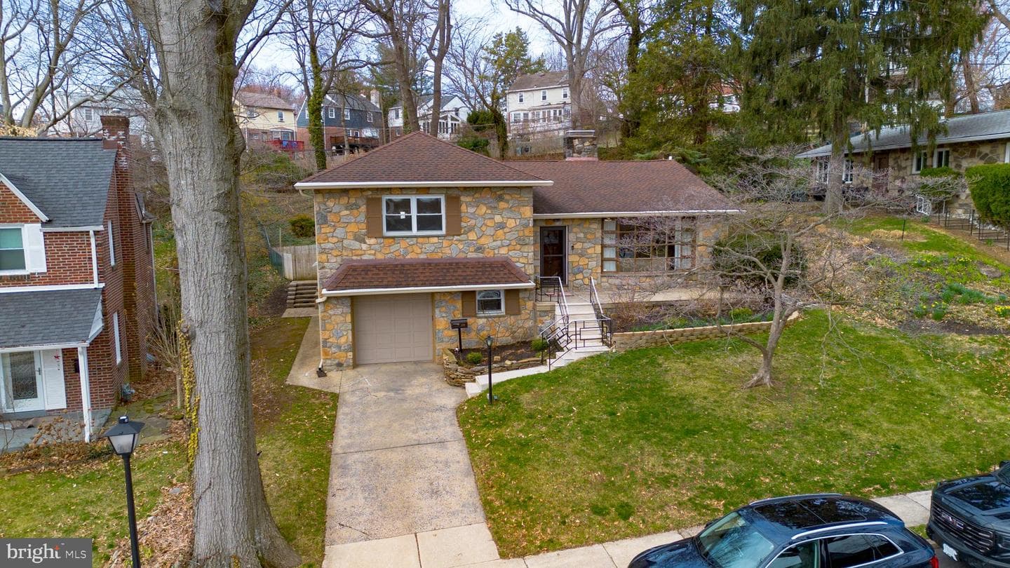 114 Myrtle Avenue photo 2