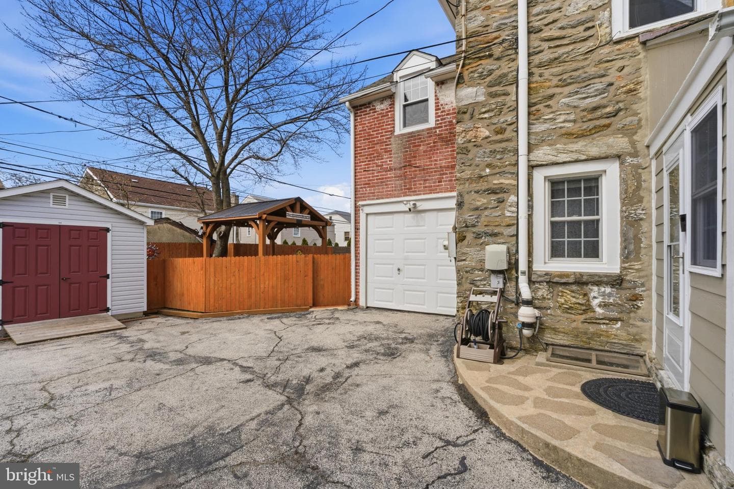 920 Blythe Avenue photo 37