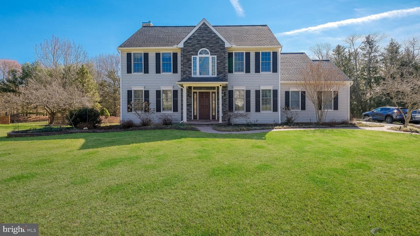 3833 Luhmann Circle