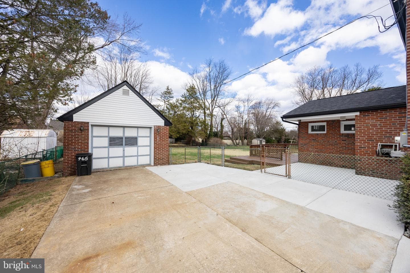 465 Hawarden Road photo 35
