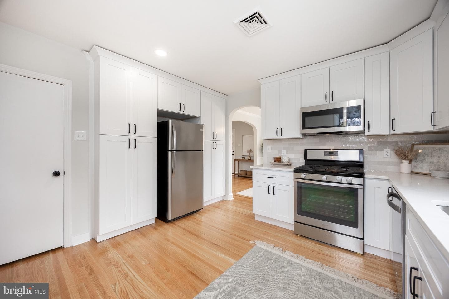 465 Hawarden Road photo 8