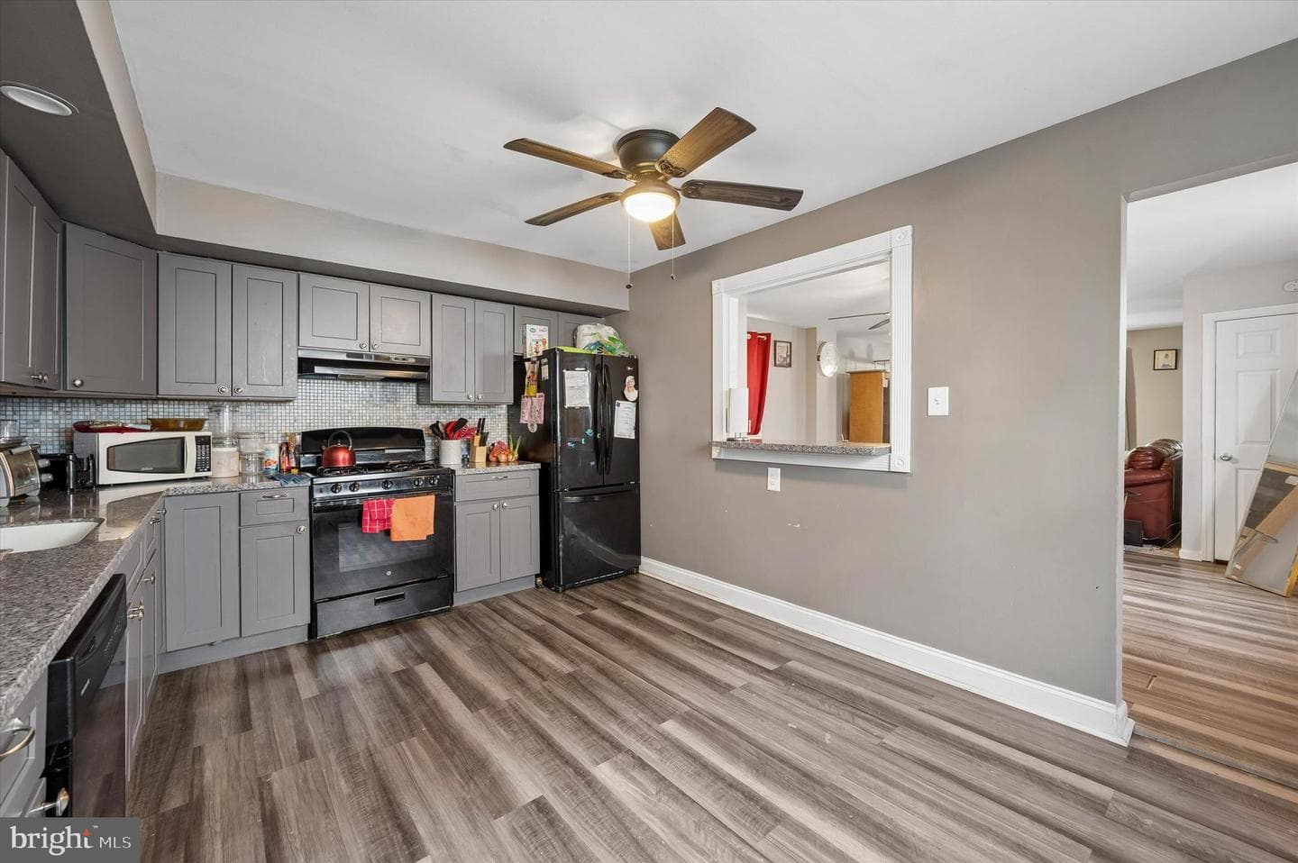 3915 James Street photo 12