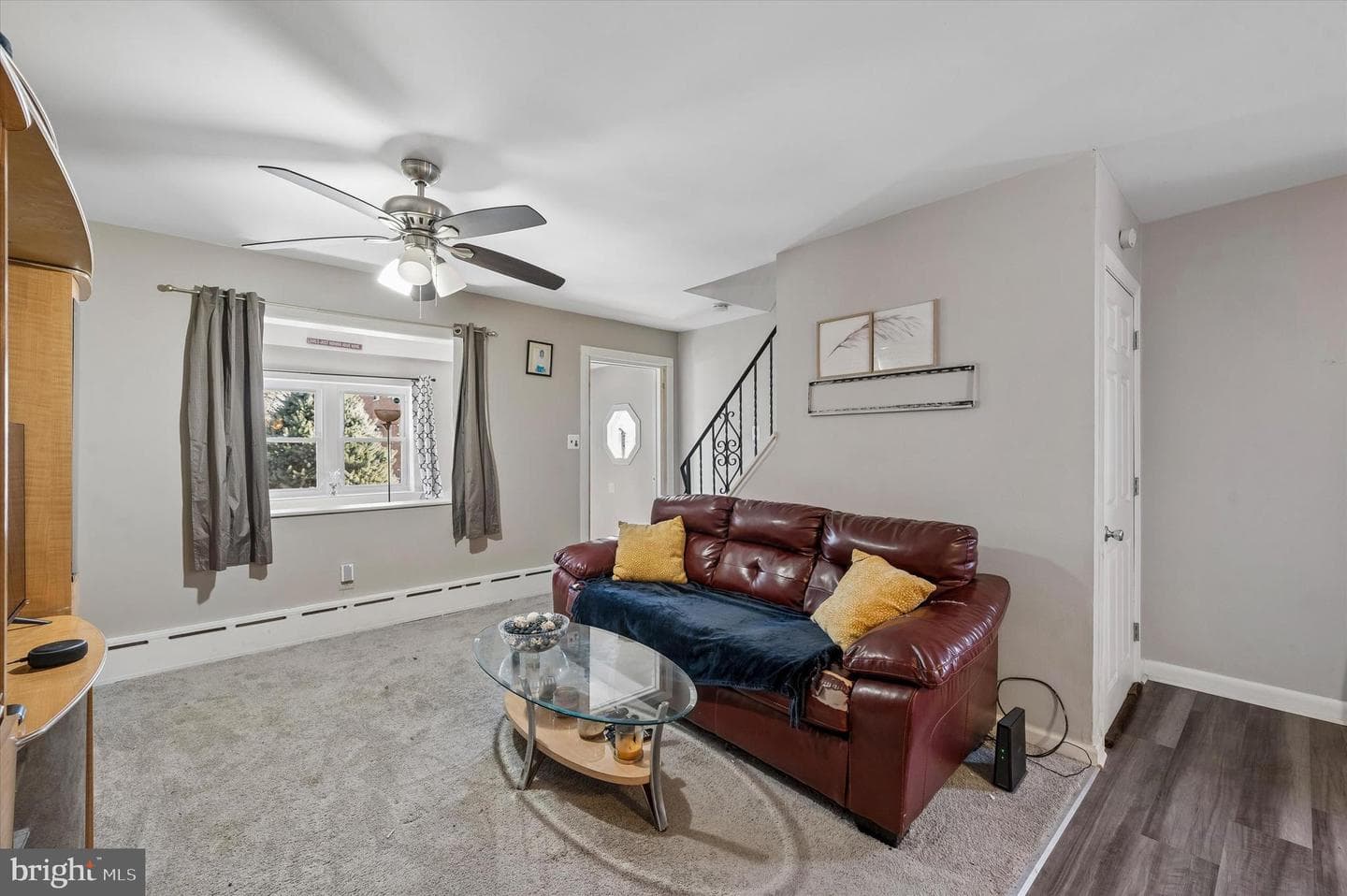 3915 James Street photo 5
