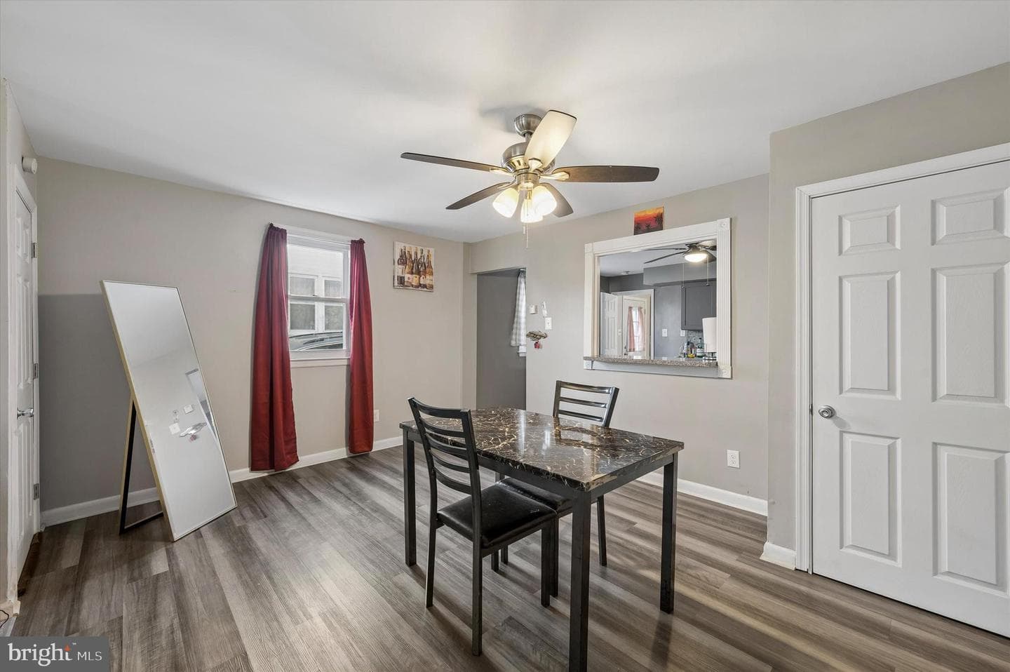 3915 James Street photo 9