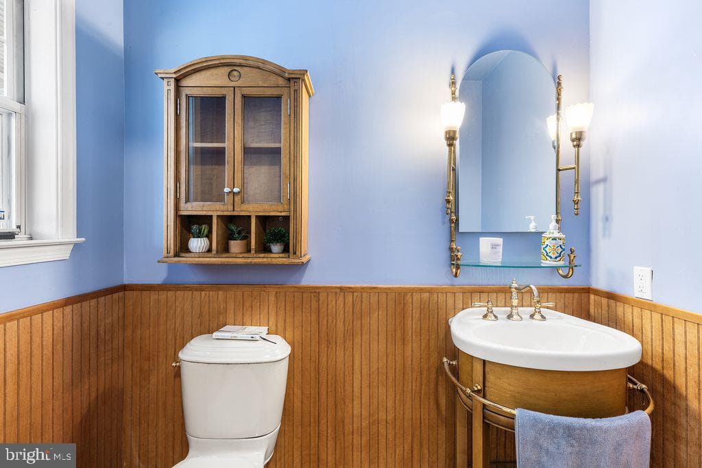 121 Jennifer Way photo 14