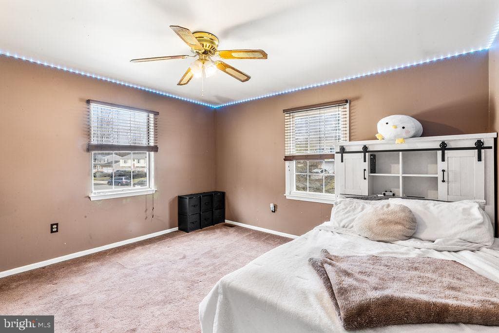 121 Jennifer Way photo 22