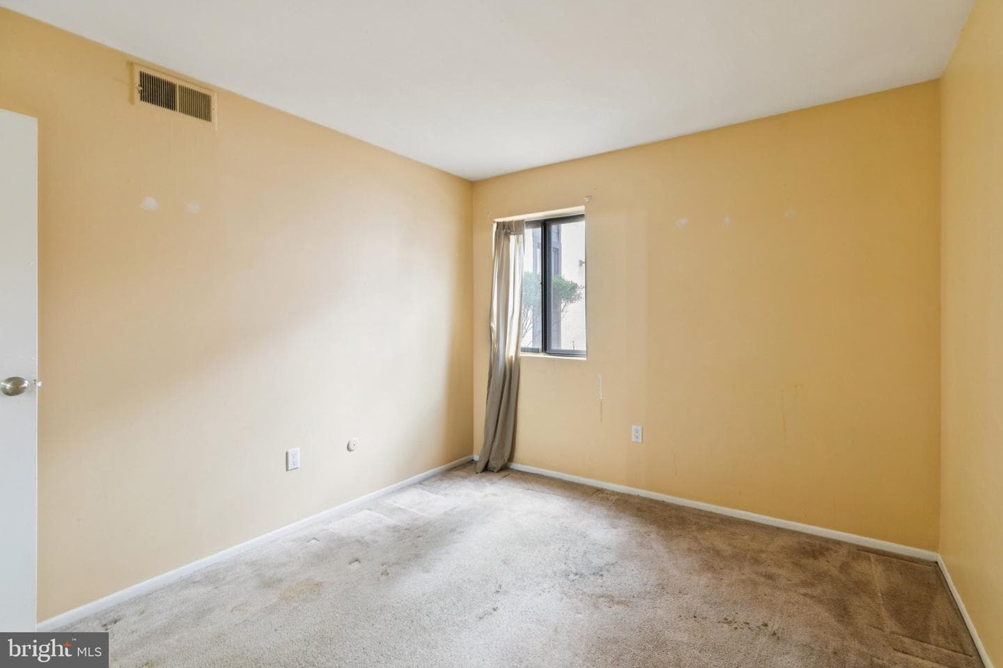 207 Painters Crossing photo 17