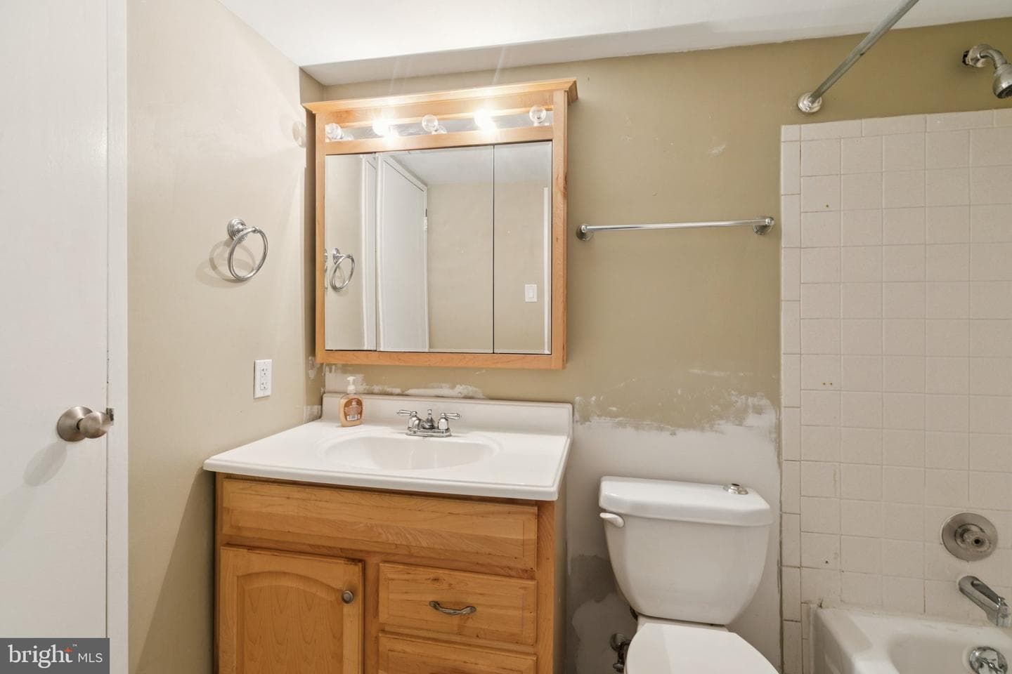 207 Painters Crossing photo 21