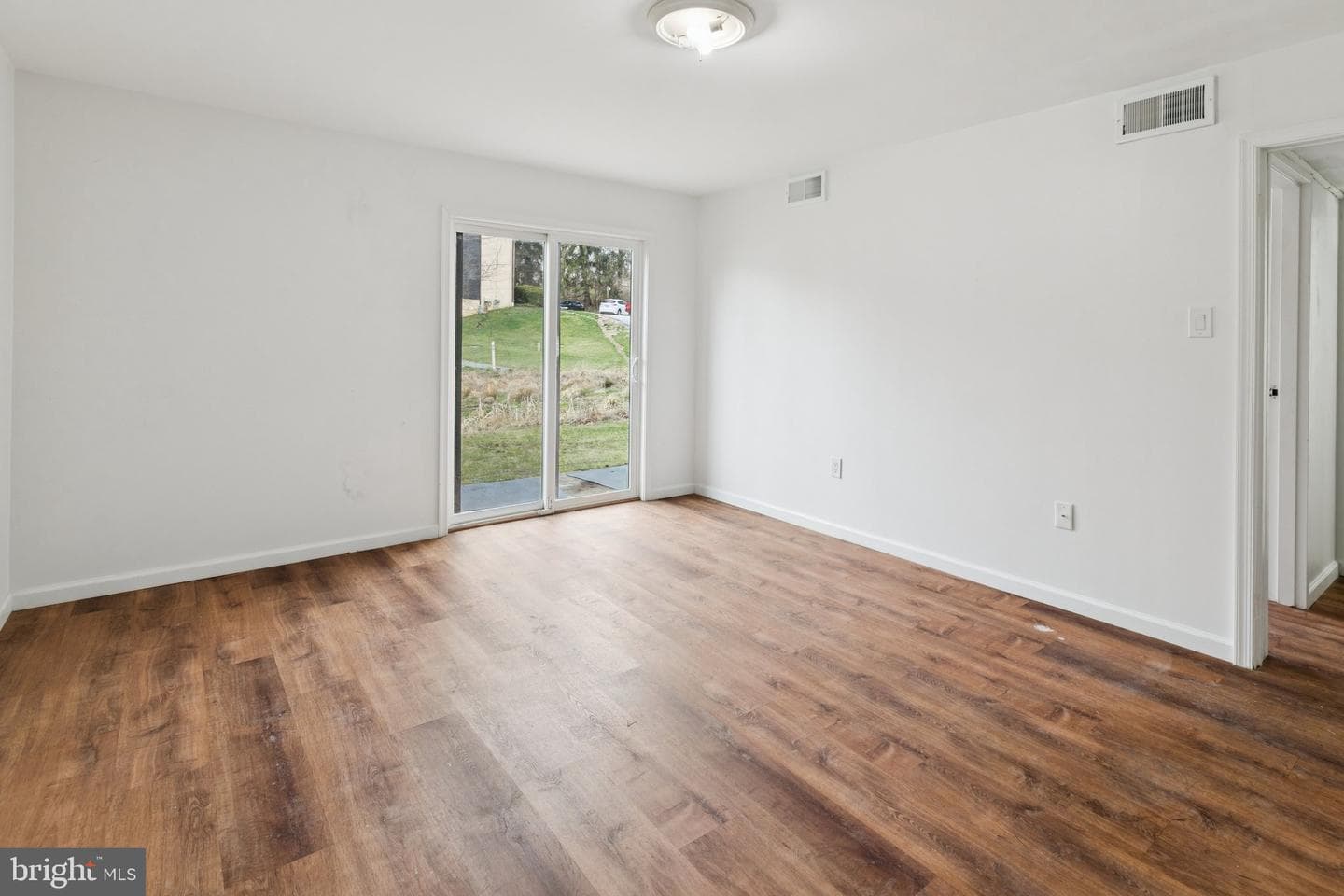 207 Painters Crossing photo 22