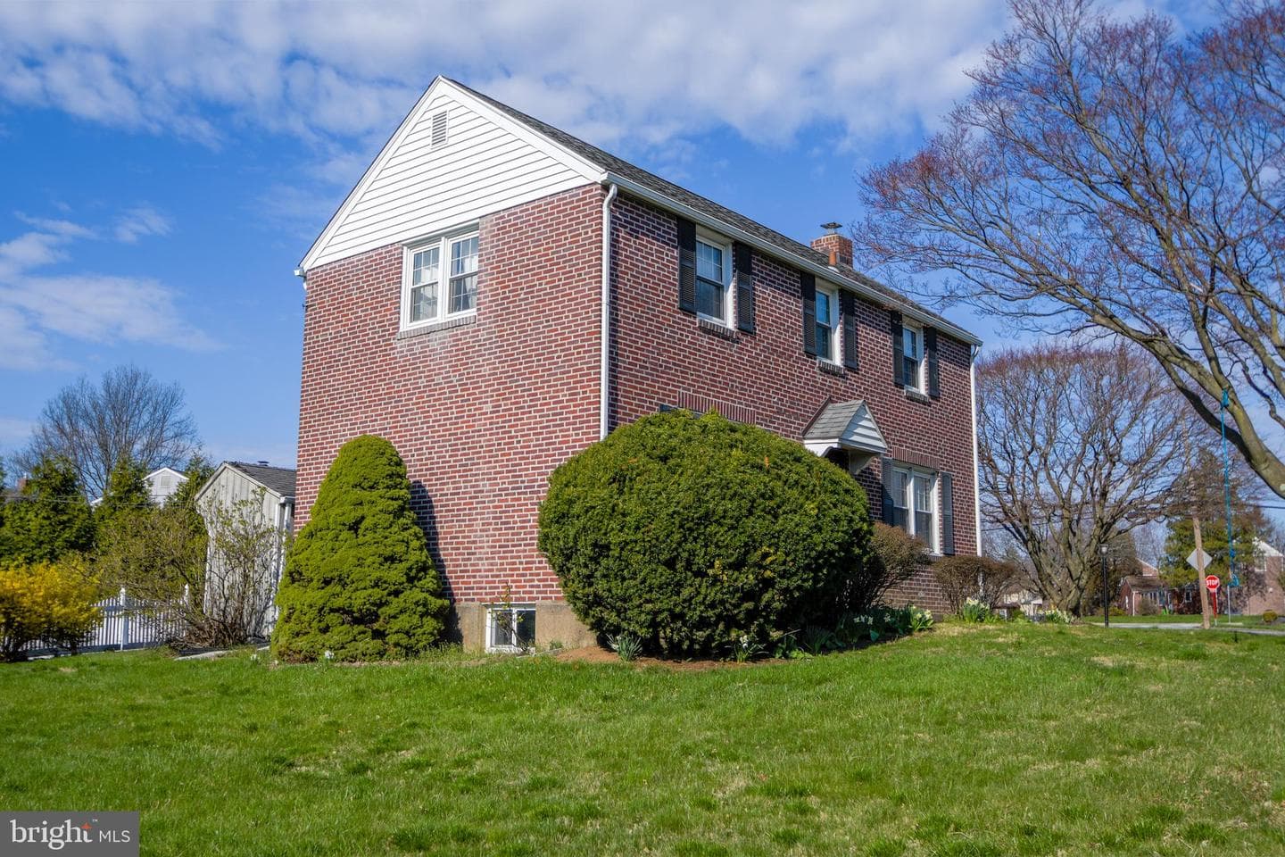 616 Wayne Avenue photo 3