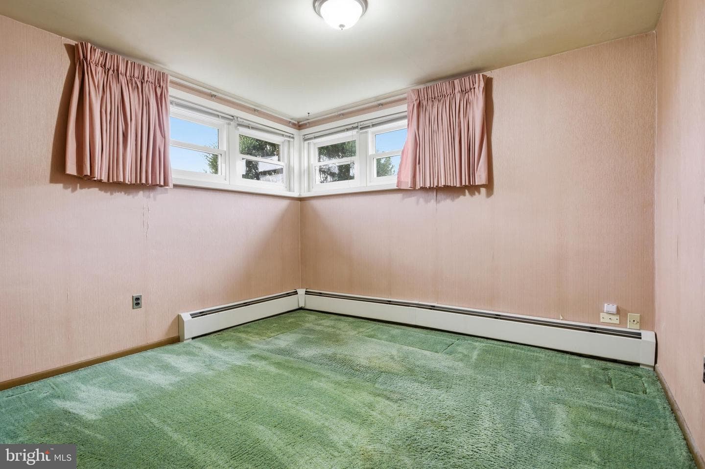 110 S New Ardmore Avenue photo 23