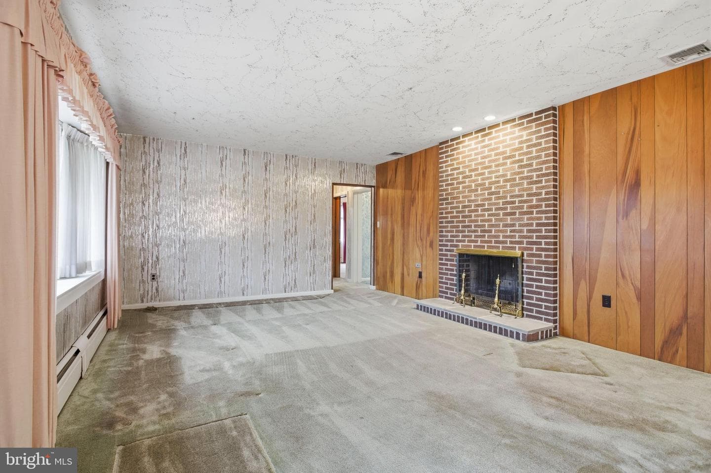 110 S New Ardmore Avenue photo 4
