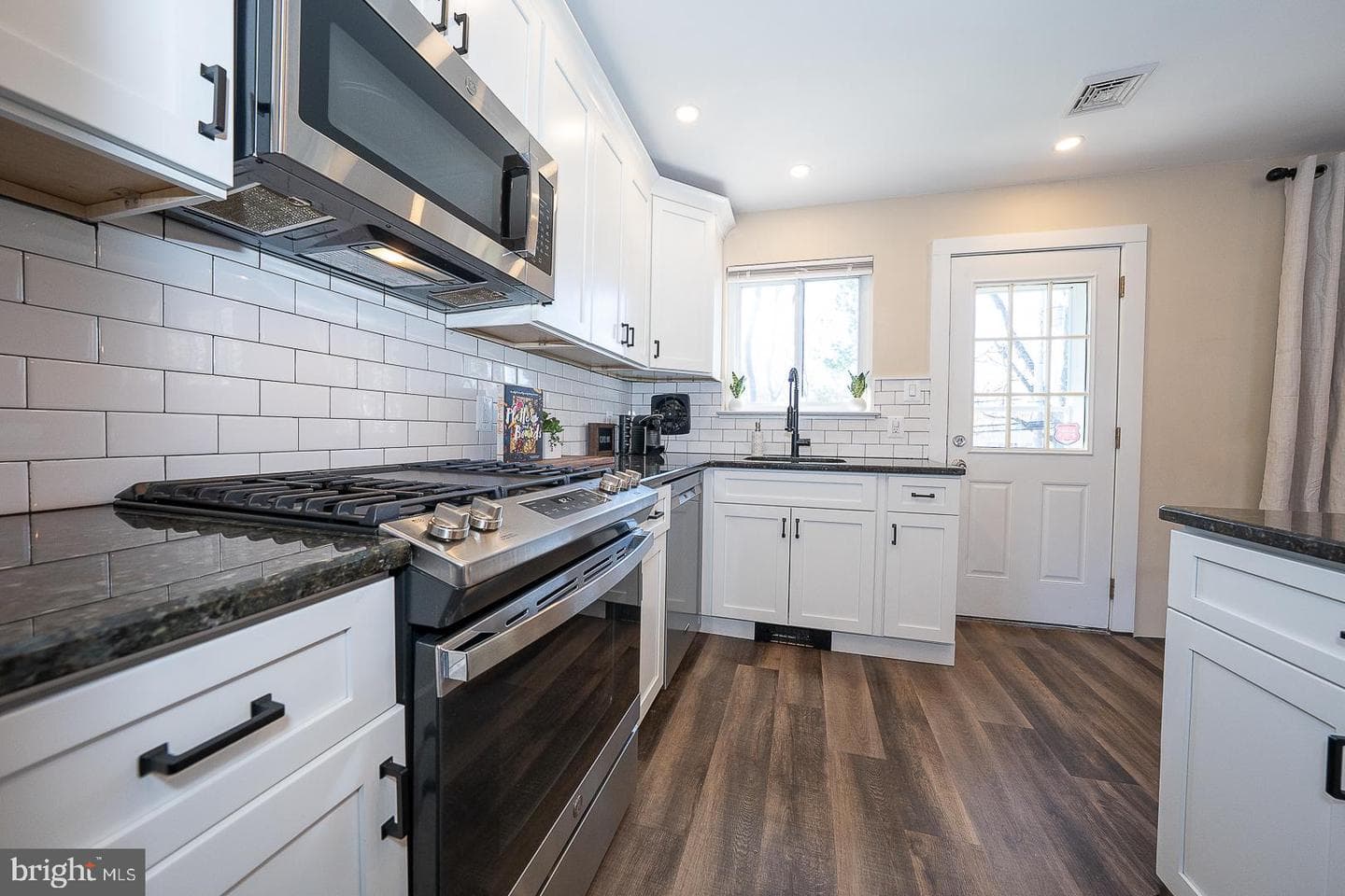 334 Parham Road photo 10