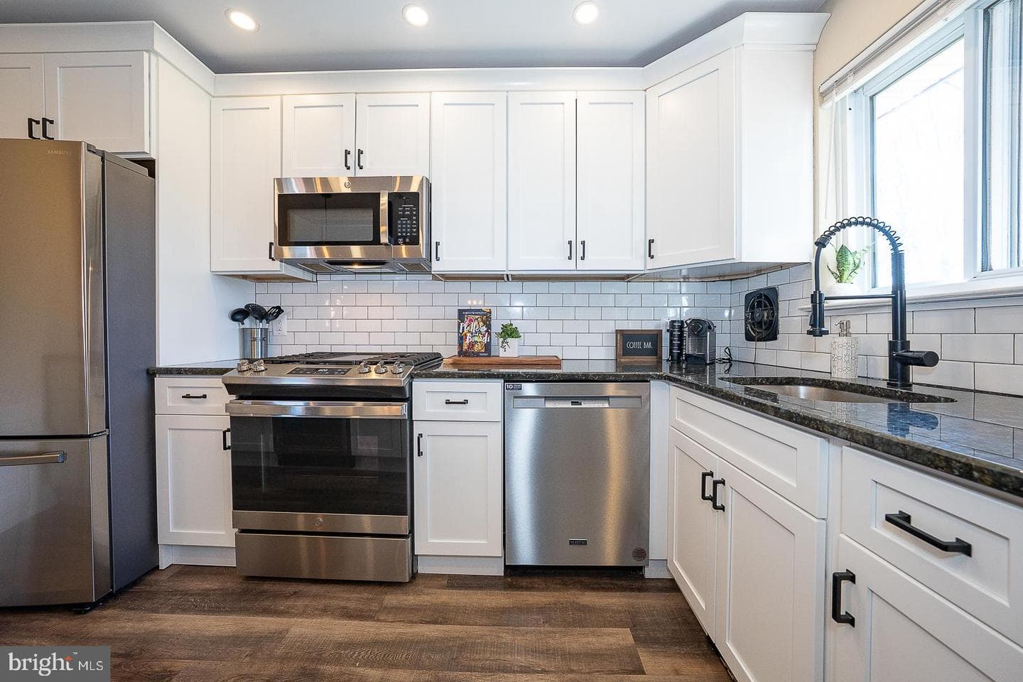334 Parham Road photo 8