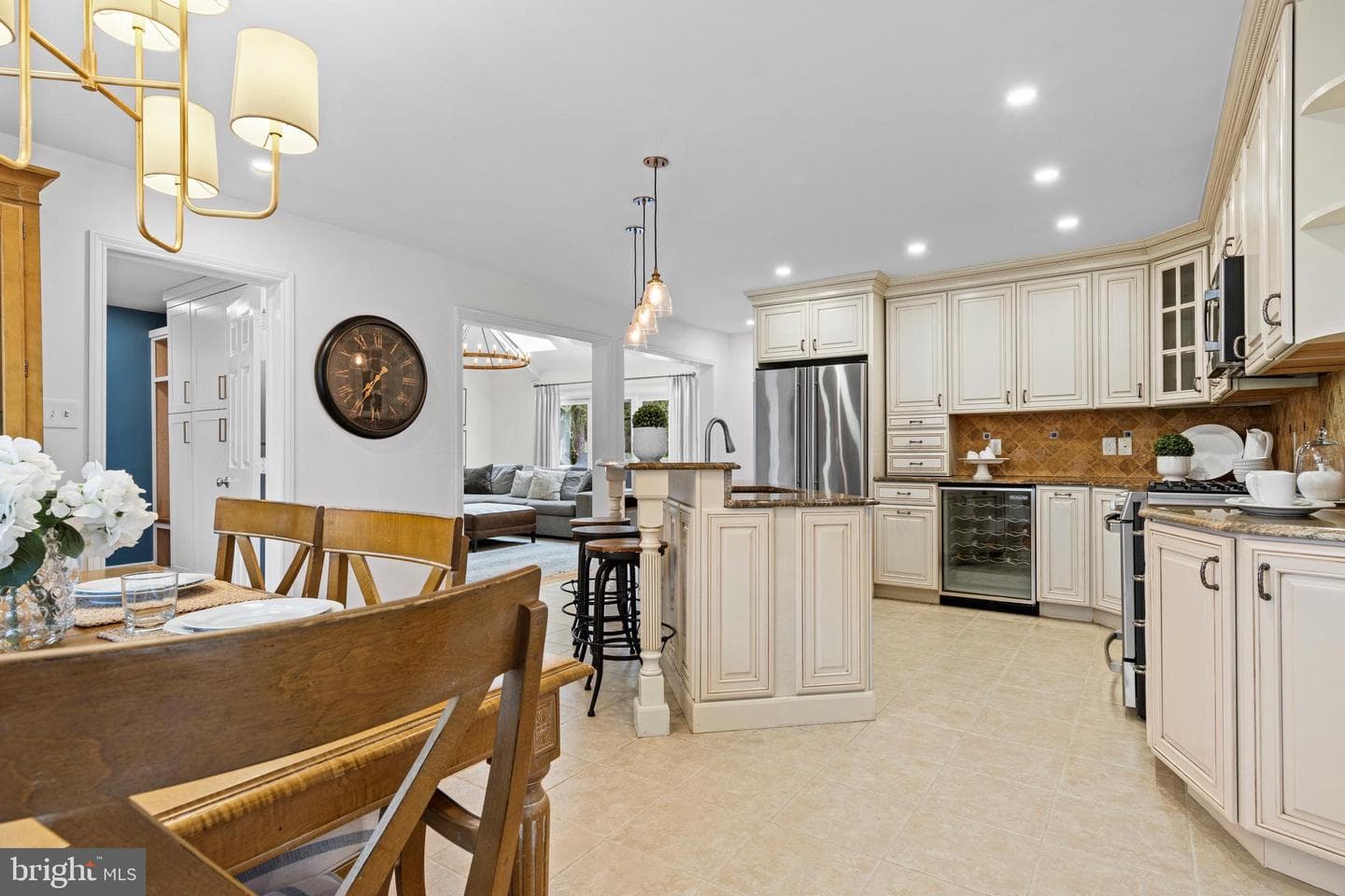 217 Ravenscliff Road photo 40