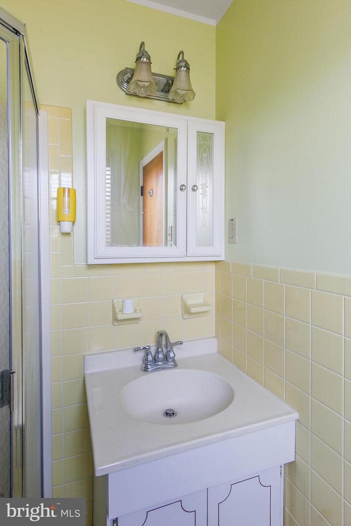134 Columbus Avenue photo 34