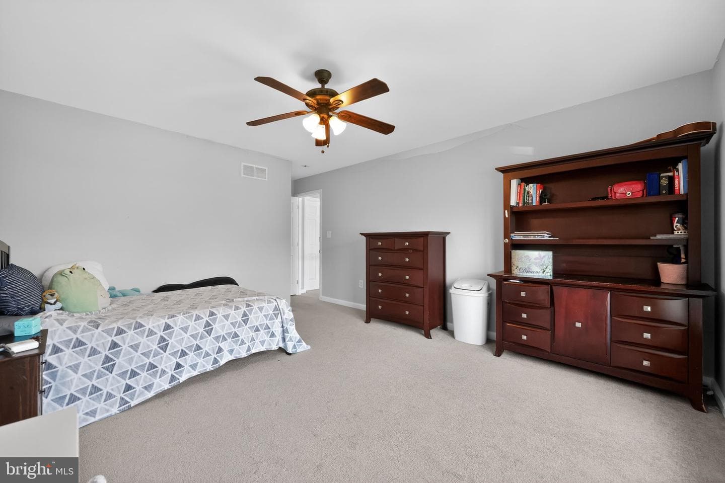 3 Strathmore Court photo 30